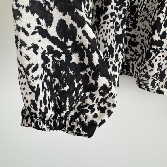 Nine Britton Women Faux Wrap Elastic Tie Waist Animal Print Blouse Size LP - Picture 7 of 11